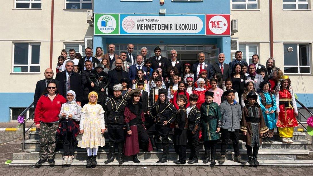 Türk Dünyası ve Toplulukları Haftası, Mehmet Demir İlkokulunda gerçekleştirilen ilçe programı ile kutlandı.